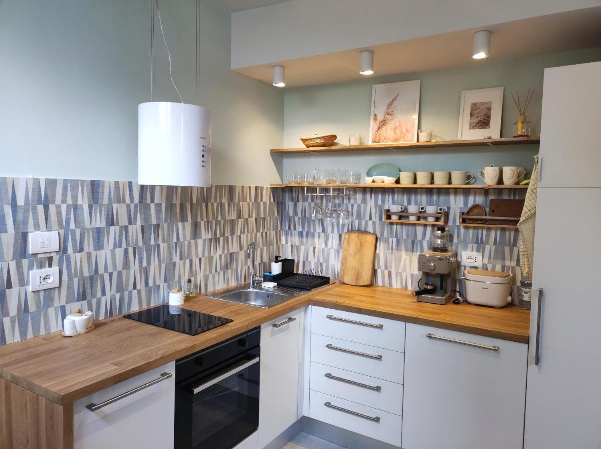 New Apartment In Historical Center Near Lake Riva del Garda Eksteriør billede