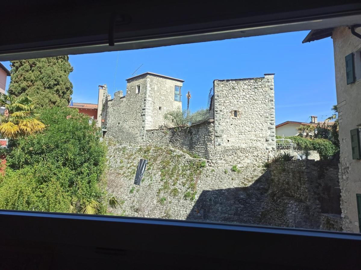 New Apartment In Historical Center Near Lake Riva del Garda Eksteriør billede