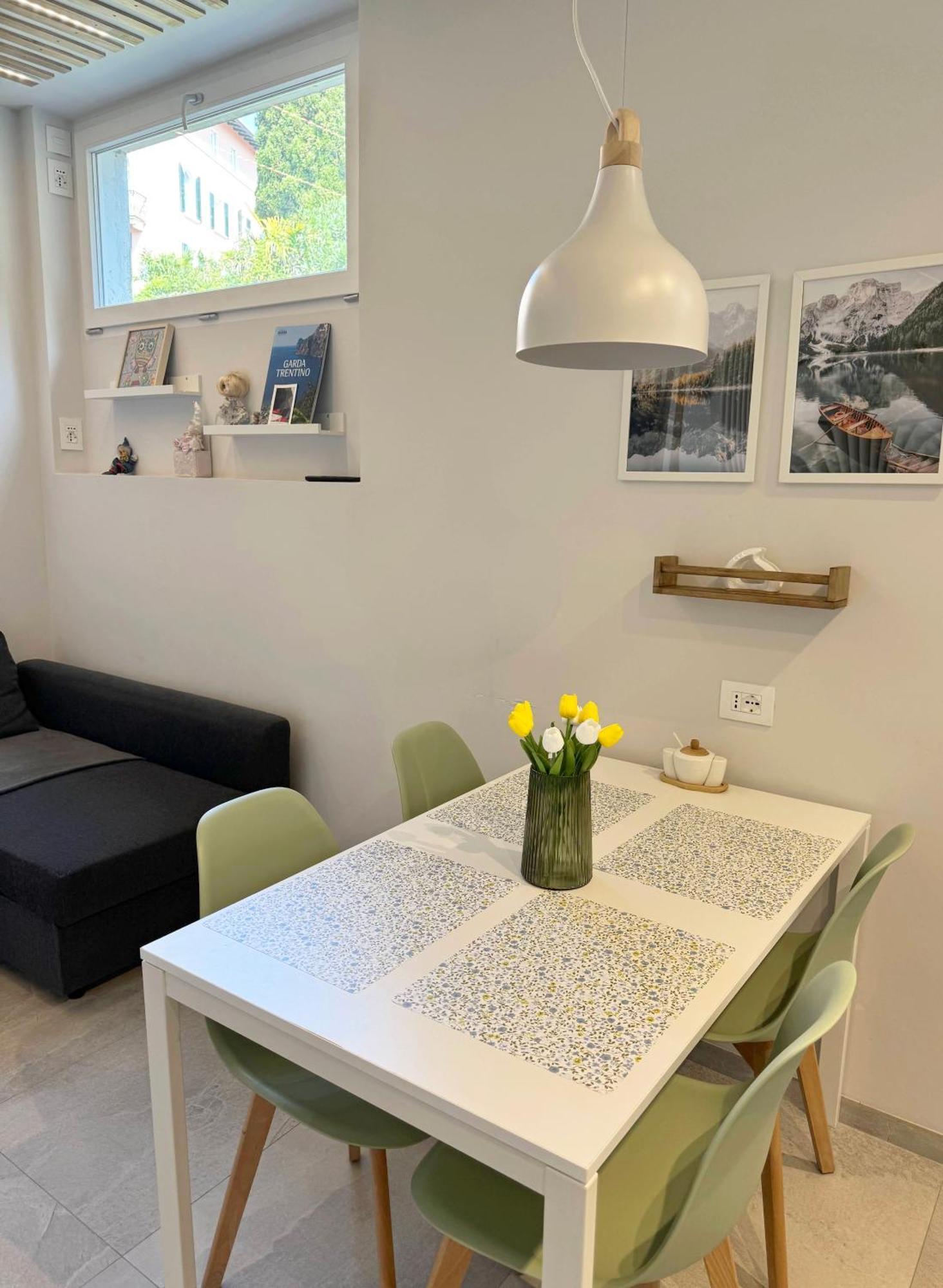New Apartment In Historical Center Near Lake Riva del Garda Eksteriør billede