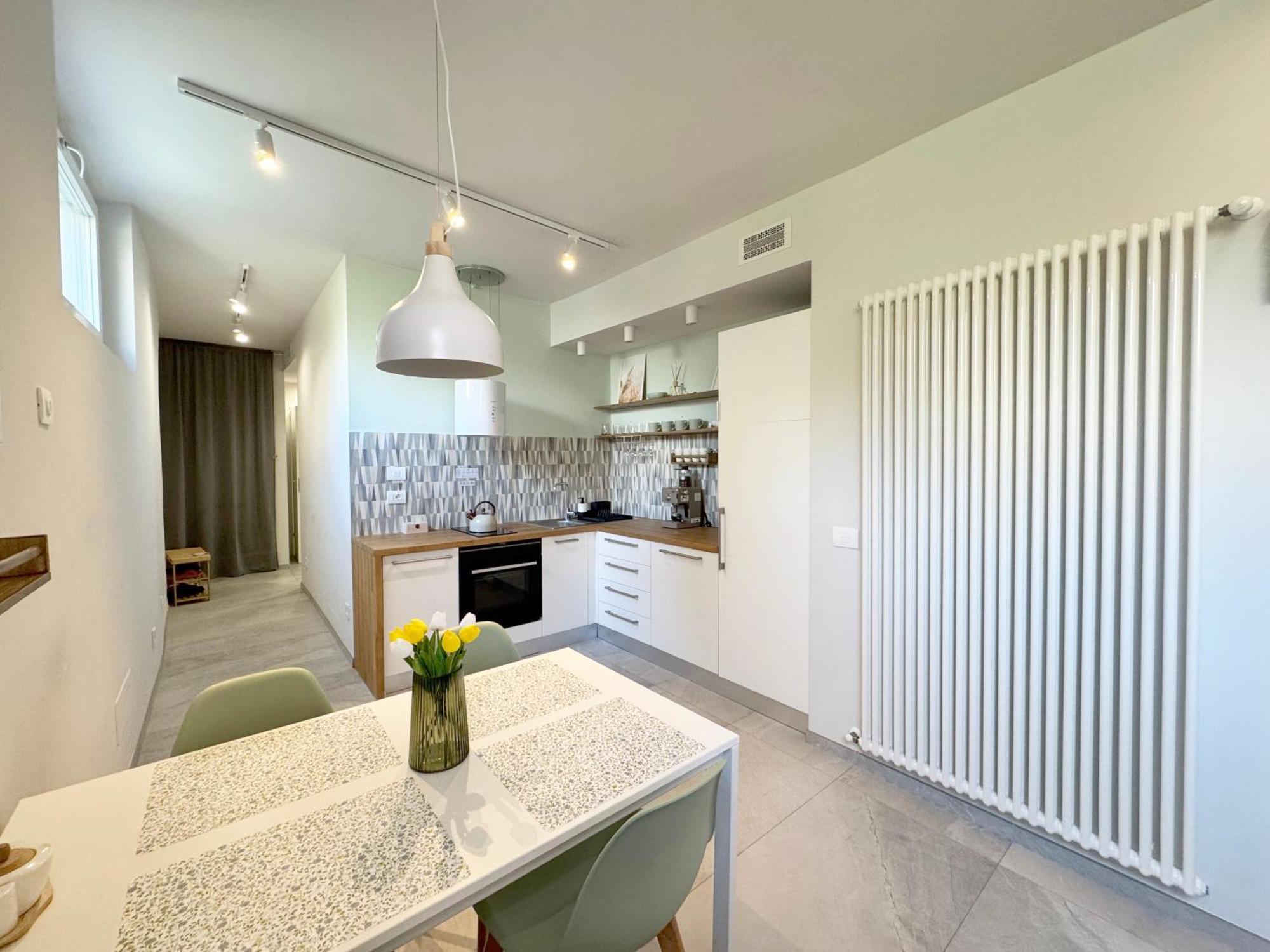 New Apartment In Historical Center Near Lake Riva del Garda Eksteriør billede