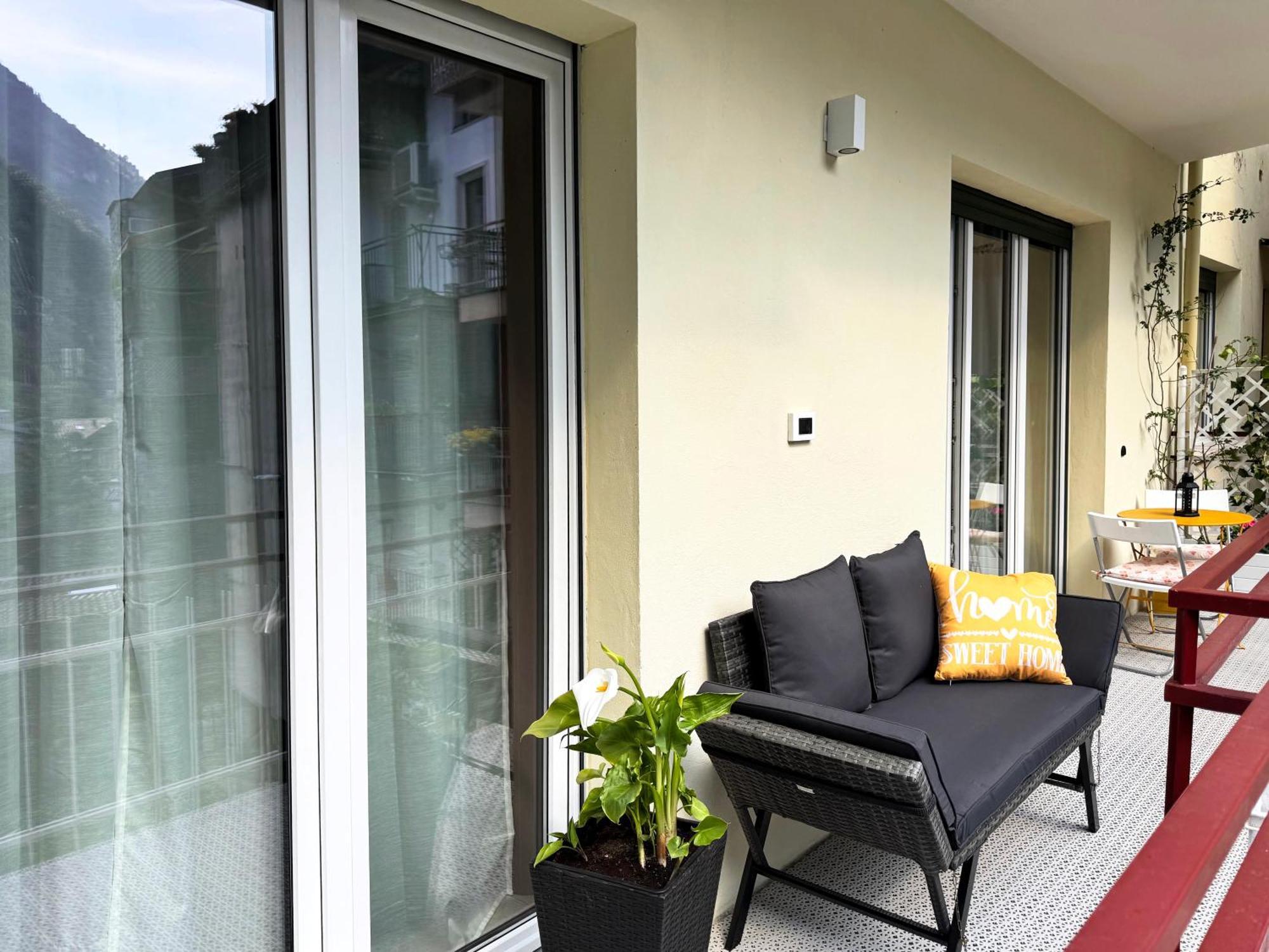 New Apartment In Historical Center Near Lake Riva del Garda Eksteriør billede