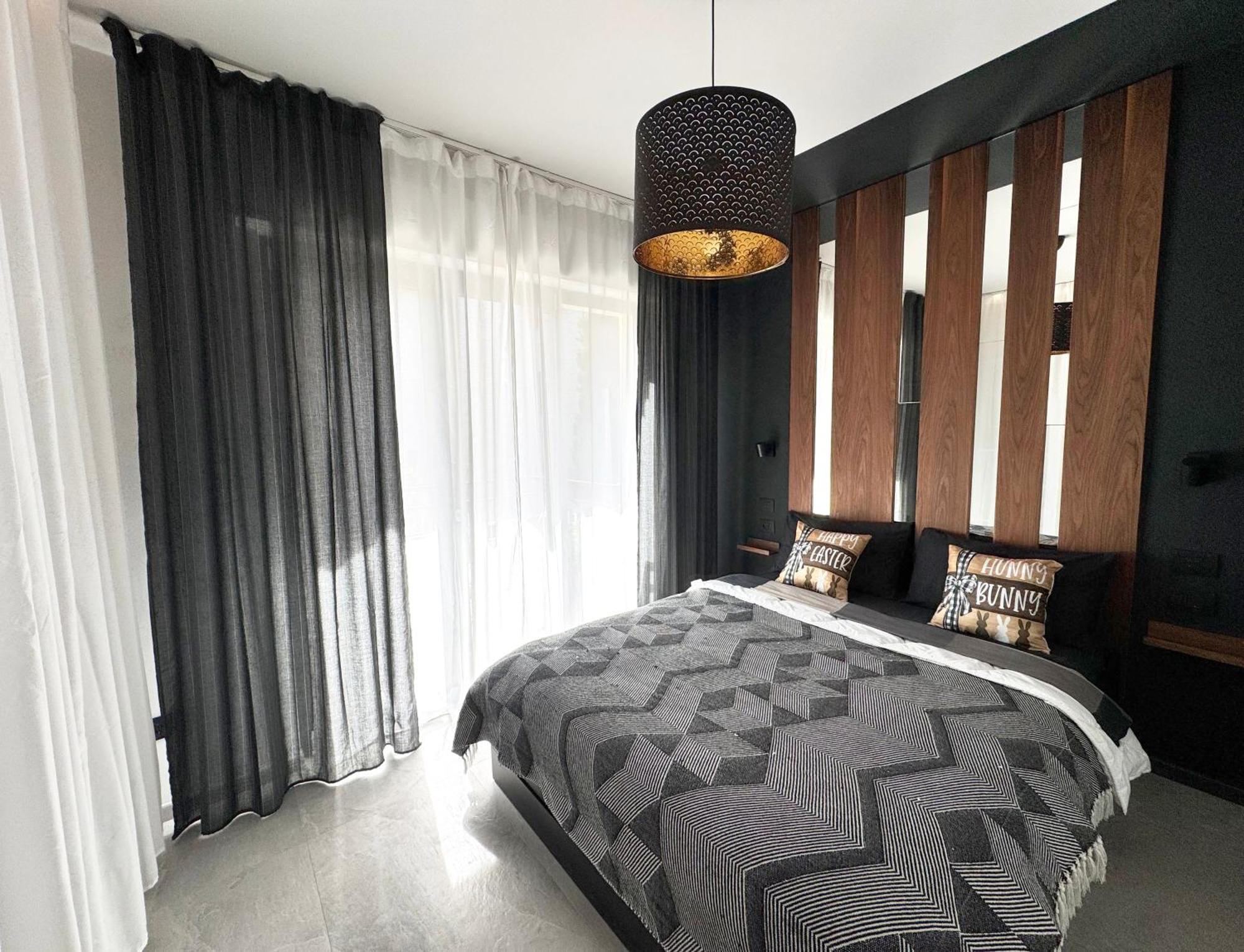 New Apartment In Historical Center Near Lake Riva del Garda Eksteriør billede