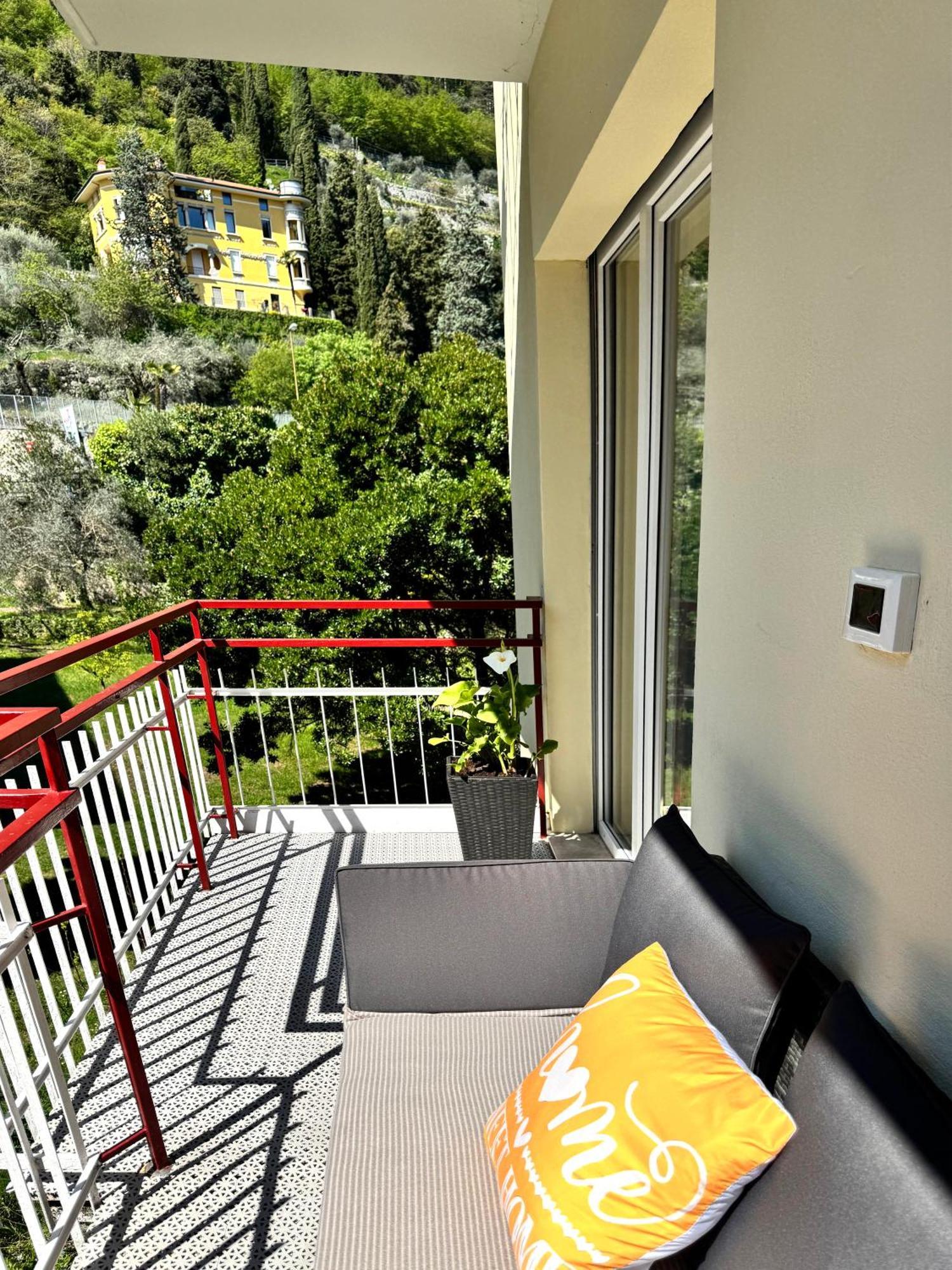 New Apartment In Historical Center Near Lake Riva del Garda Eksteriør billede